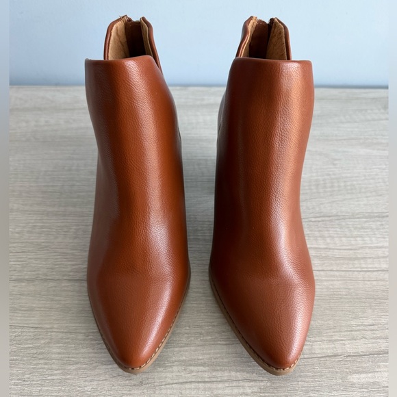 Sun + Stone Women's Cognac Elizaa Notched Pointed Toe Dress Booties Size 7W - Picture 4 of 11
